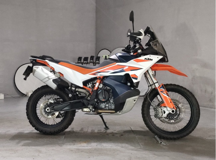Мотоцикл KTM 890 ADVENTURE R з пробігом 7066 km