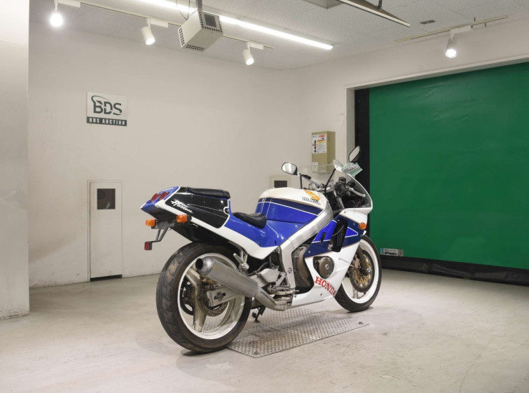 Мотоцикл Honda CBR250R с пробегом 20644 km