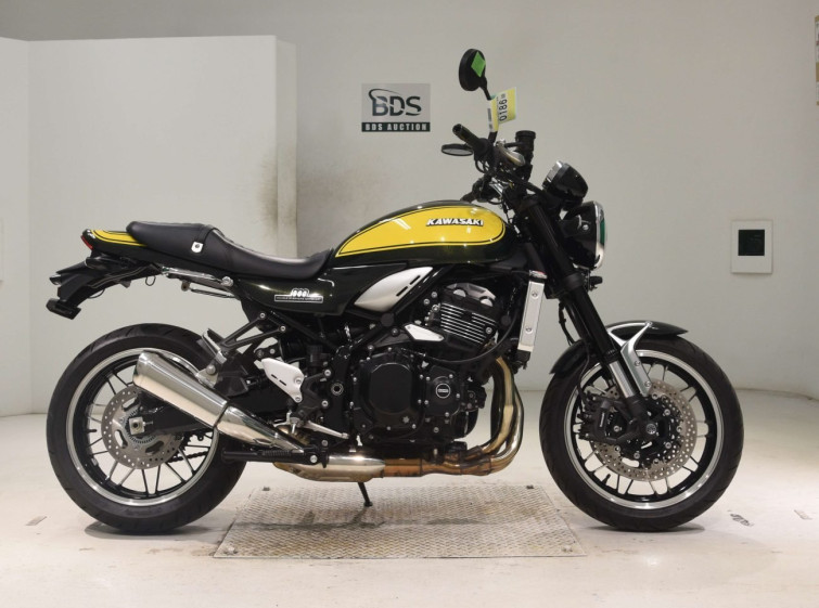 Мотоцикл Kawasaki Z900RS с пробегом 5620 km