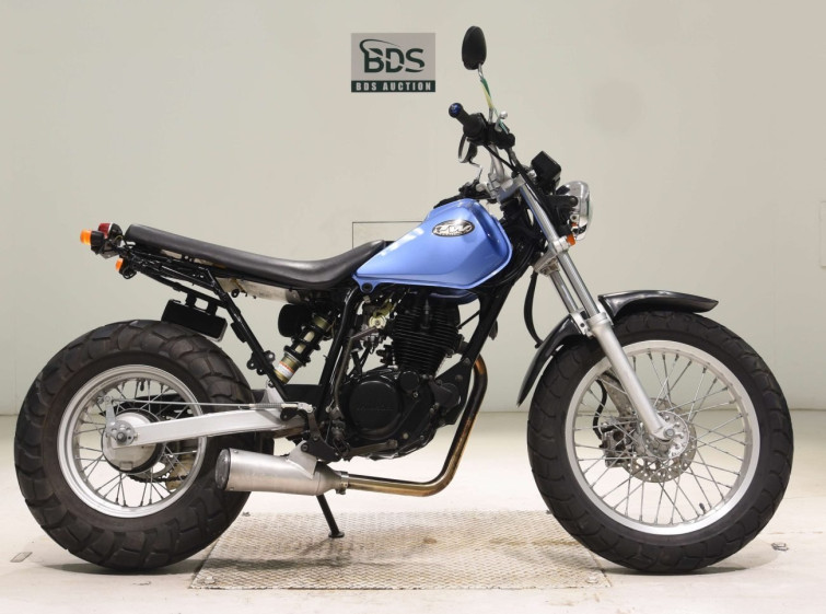 Мотоцикл Yamaha TW200E с пробегом 5015 km