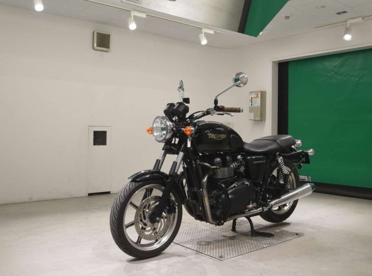 Мотоцикл Triumph BONNEVILLE з пробігом 27624 km