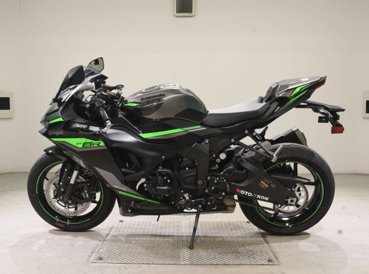 Мотоцикл Kawasaki ZX-6RA с пробегом 5321 km