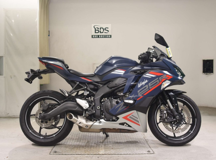 Мотоцикл Kawasaki NINJA ZX-25R с пробегом 33811 km