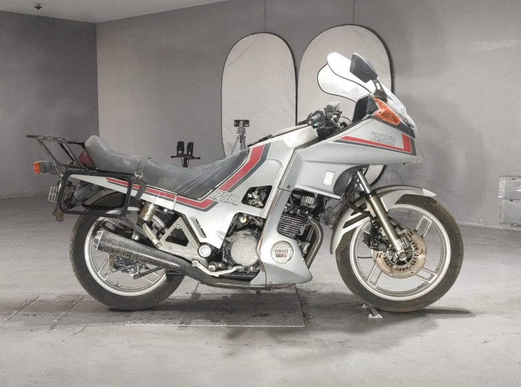 Мотоцикл Yamaha XJ750D с пробегом 7810 km