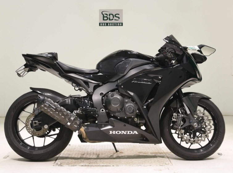 Мотоцикл Honda CBR1000RR с пробегом 59900 km