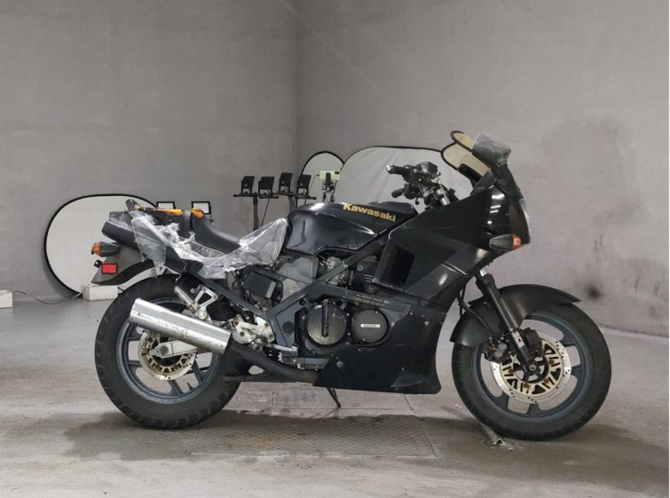 Мотоцикл Kawasaki GPZ400R с пробегом 27038 km