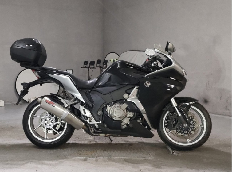 Мотоцикл Honda VFR1200F с пробегом 43557 km