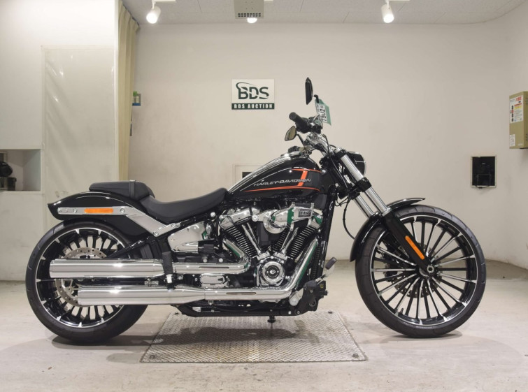 Мотоцикл HD FXBR1920 с пробегом 678 km