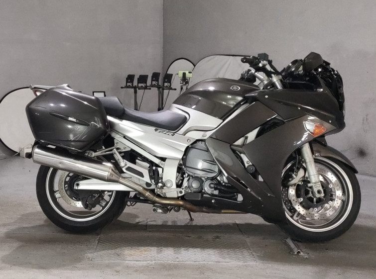 Мотоцикл Yamaha FJR1300 с пробегом 75809 km