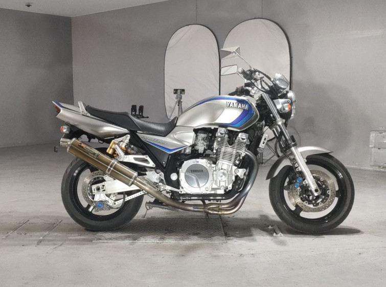 Мотоцикл Yamaha XJR1300 з пробігом 14978 km