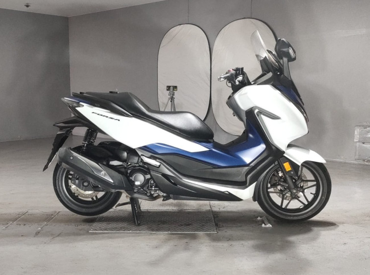 Мотоцикл Honda FORZA з пробігом 21801 km