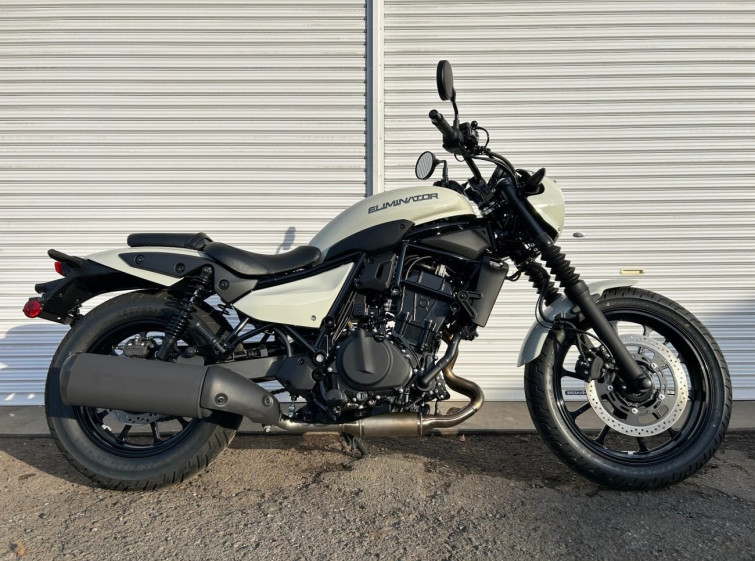 Мотоцикл Kawasaki ELIMINATOR 400SE з пробігом 29 km