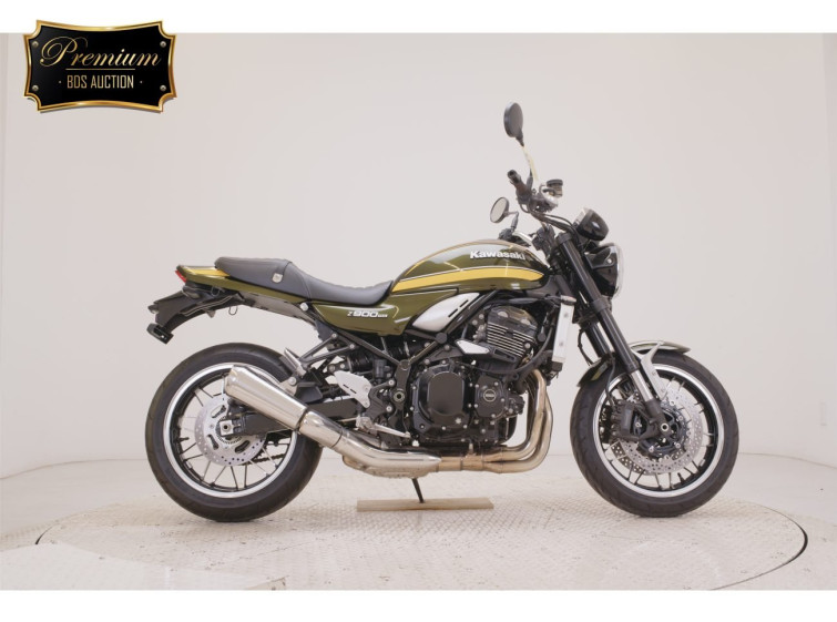 Мотоцикл Kawasaki Z900RS с пробегом 1696 km