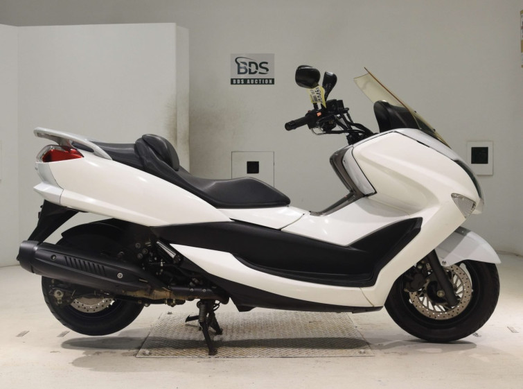 Мотоцикл Yamaha MAJESTY 250 с пробегом 20158 km
