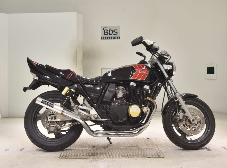 Мотоцикл Yamaha XJR400 с пробегом 16000 km