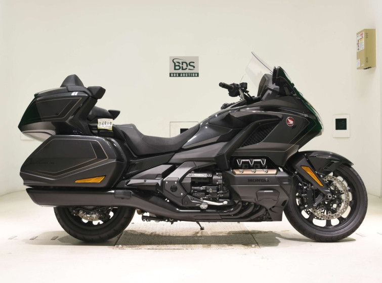 Мотоцикл Honda GL1800 TOUR D с пробегом 329 km