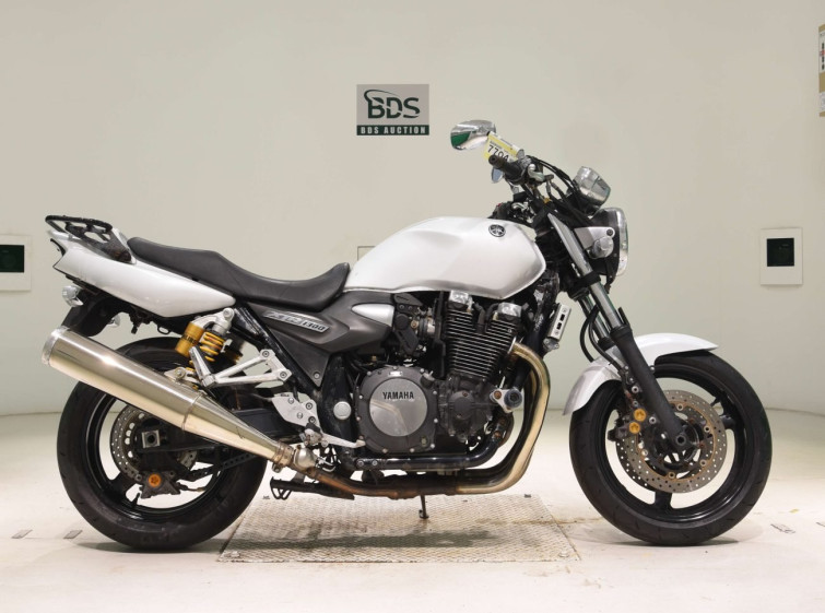 Мотоцикл Yamaha XJR1300 з пробігом 7525 km
