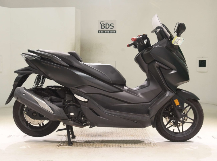 Мотоцикл Honda FORZA з пробігом 16637 km