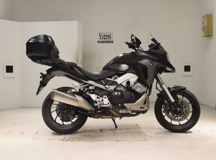Мотоцикл Honda VFR800X CROSSRUNNER с пробегом 18435 km