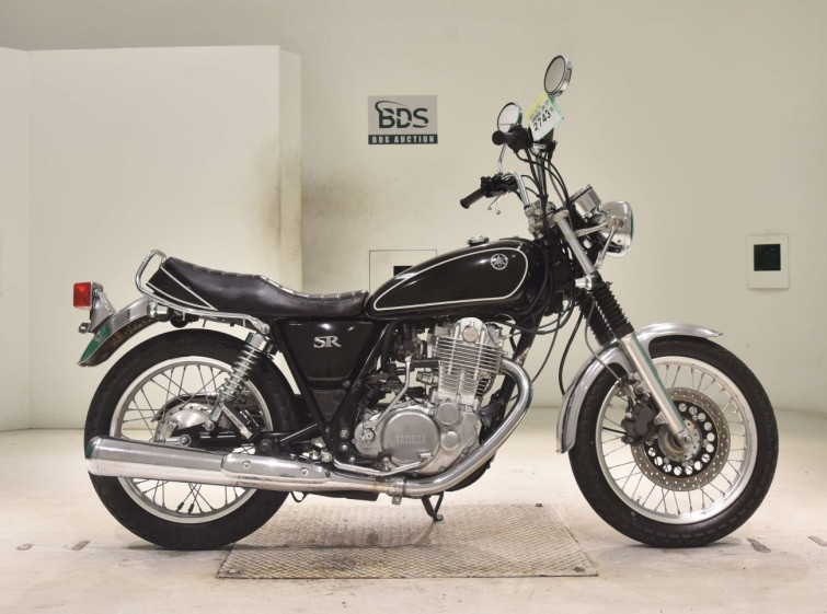 Мотоцикл Yamaha SR400 с пробегом 10764 km