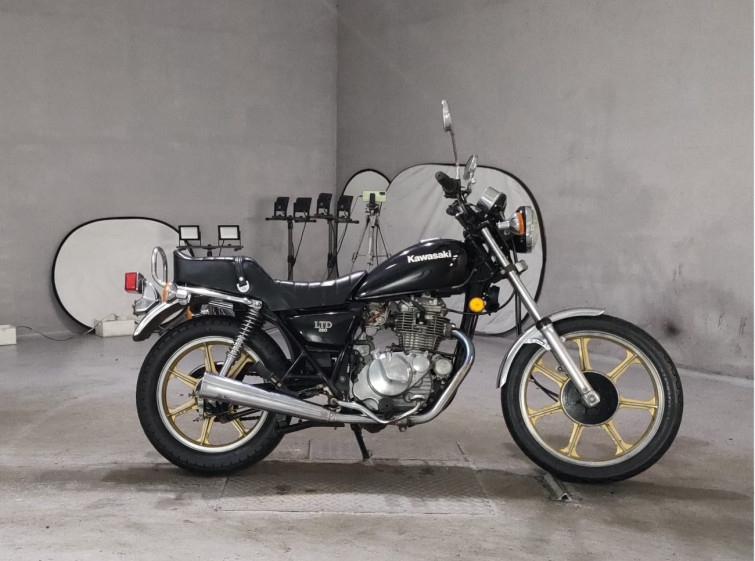 Мотоцикл Kawasaki Z250LTD з пробігом 8323 km