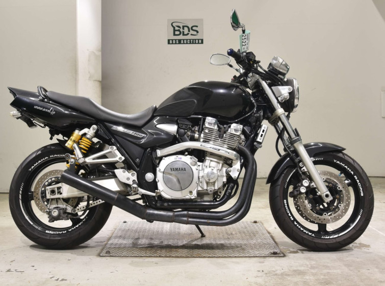 Мотоцикл Yamaha XJR1300 з пробігом 64957 km