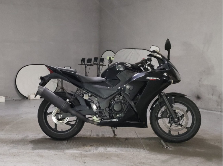 Мотоцикл Honda CBR250R с пробегом 27808 km