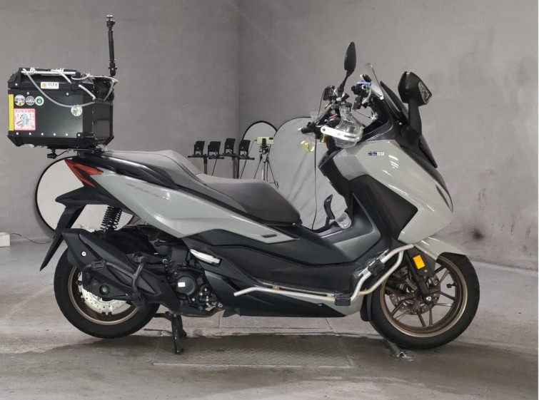 Мотоцикл Honda FORZA з пробігом 7944 km