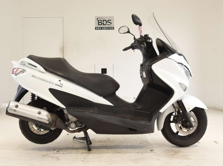 Мотоцикл Suzuki BURGMAN200