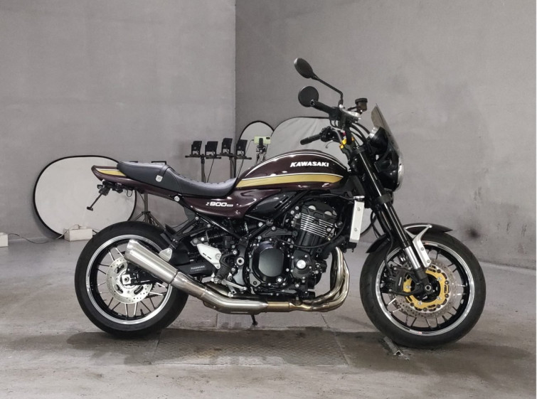Мотоцикл Kawasaki Z900RS с пробегом 5041 km