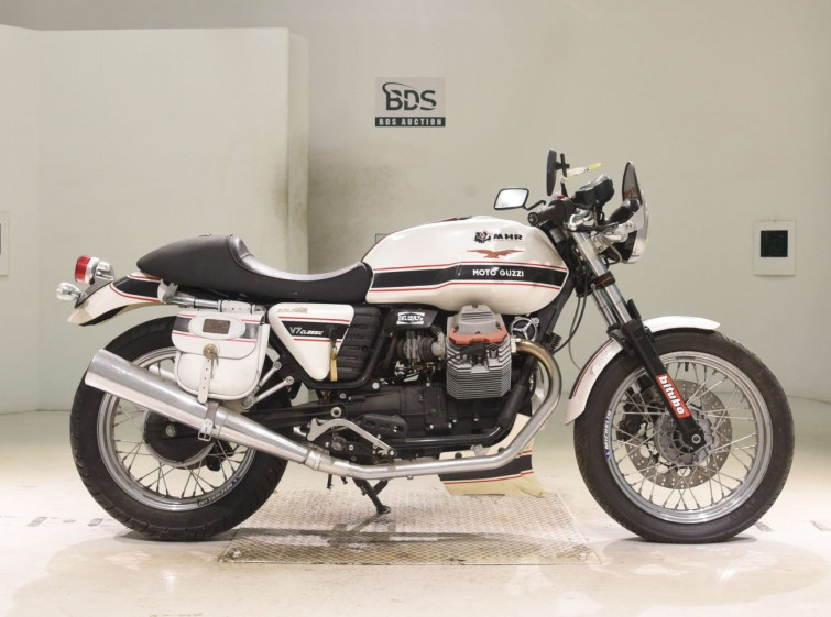 Мотоцикл Moto Guzzi V7 CAFE CLASSIC с пробегом 4024 km