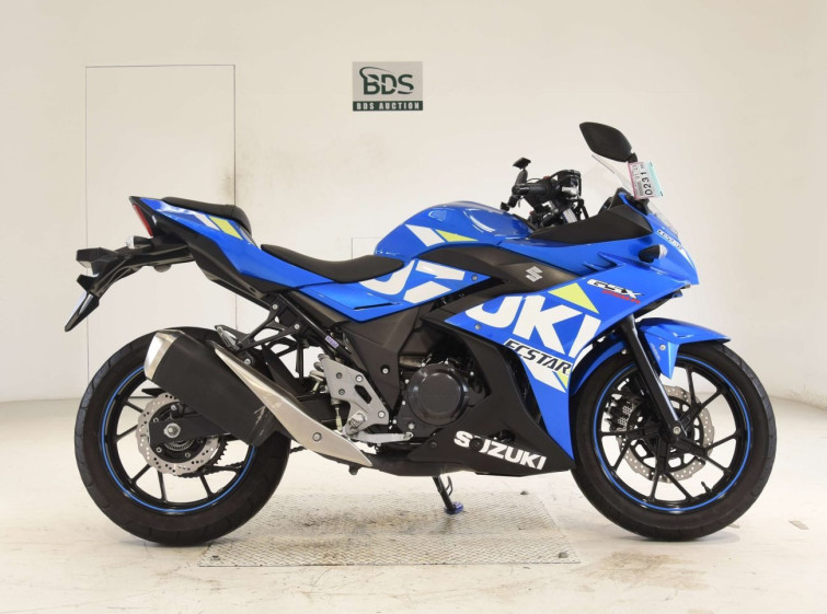 Мотоцикл Suzuki GSX250RA з пробігом 22836 km