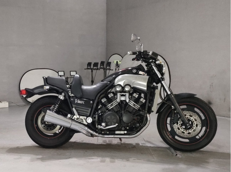 Мотоцикл Yamaha V-MAX1200 з пробігом 18863 km