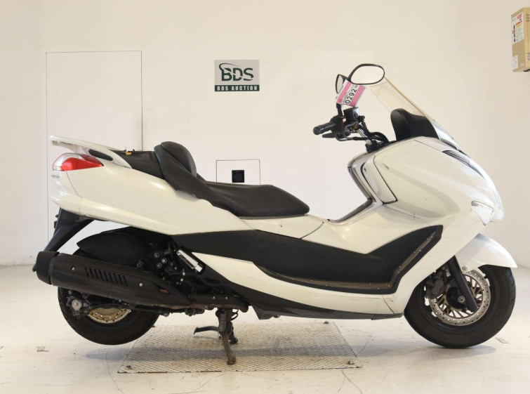 Мотоцикл Yamaha MAJESTY 250