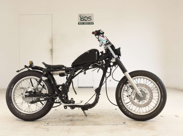 Мотоцикл Yamaha SR400 з пробігом 7051 km