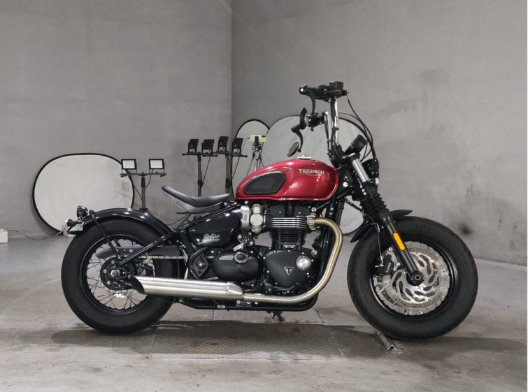 Мотоцикл Triumph BONNEVILLE BOVAER з пробігом 2922 km