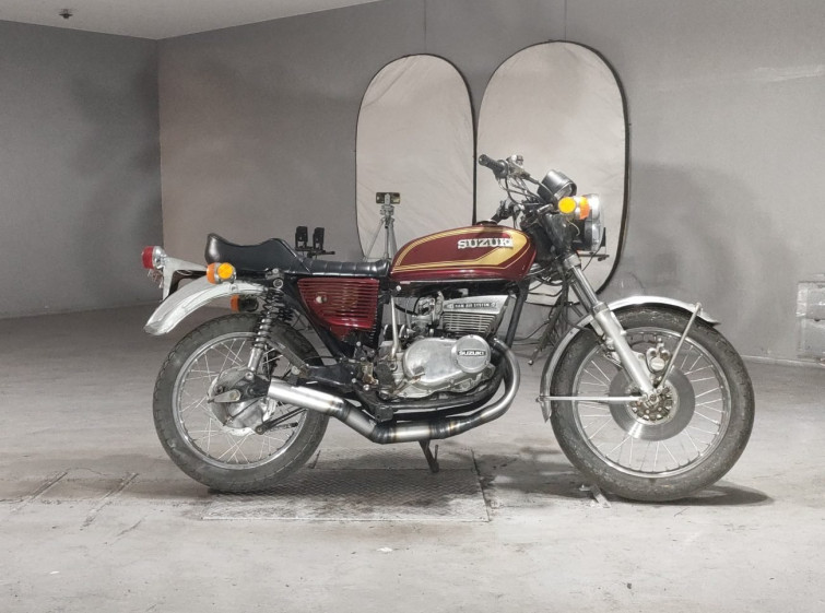 Мотоцикл Suzuki GT380 с пробегом 14839 m