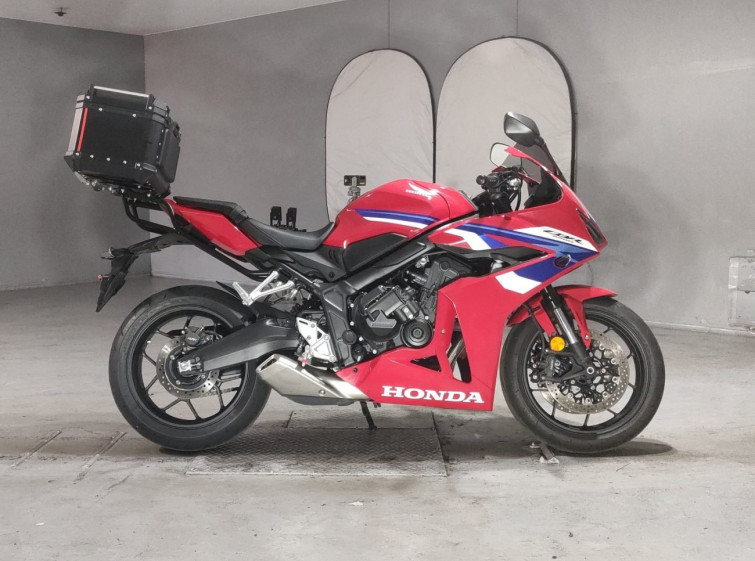 Мотоцикл Honda CBR650R з пробігом 2241 km