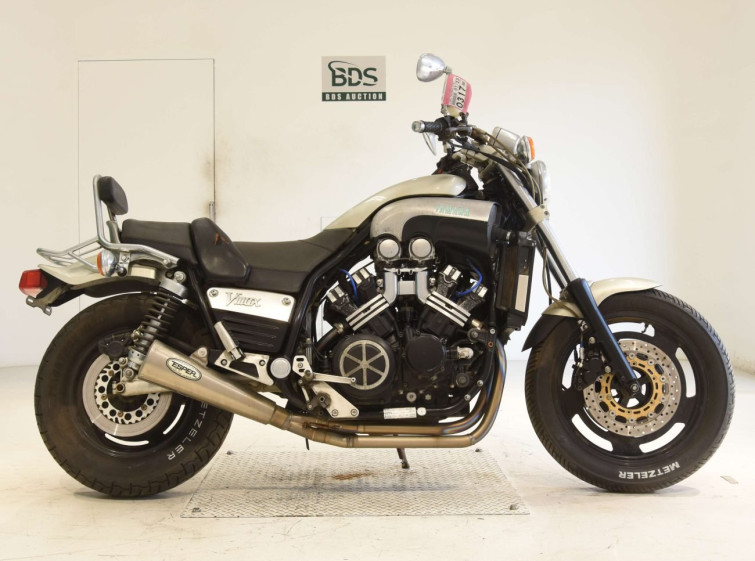 Мотоцикл Yamaha V-MAX1200 с пробегом 17460 km