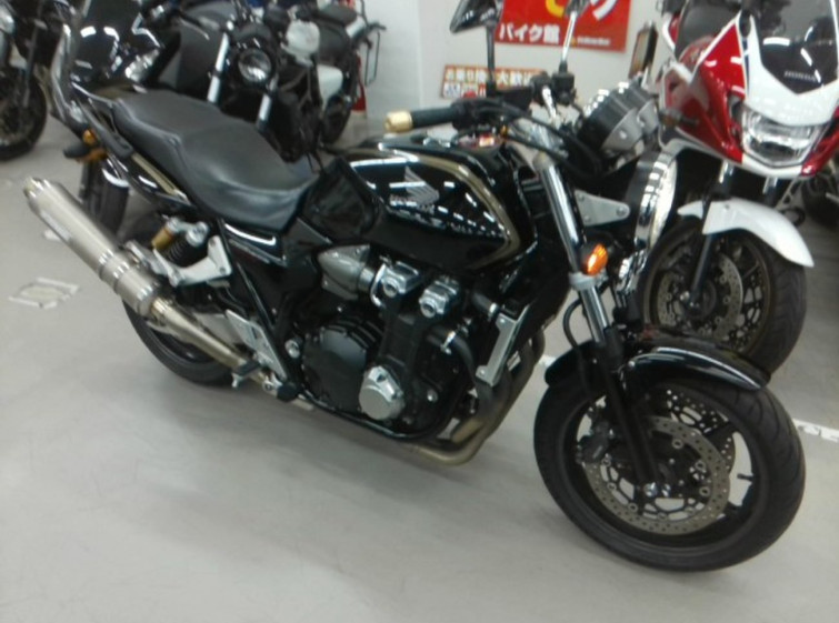 Мотоцикл Honda CB1300SF з пробігом 28101 km