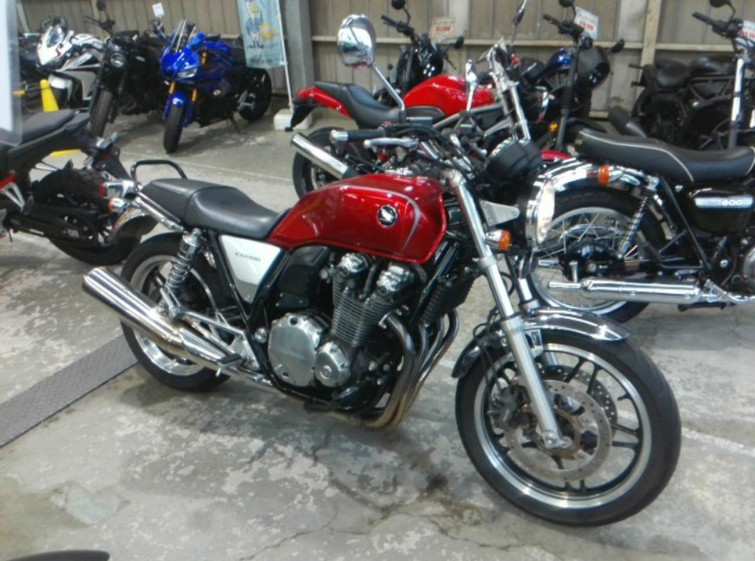 Мотоцикл Honda CB1100 з пробігом 27470 km