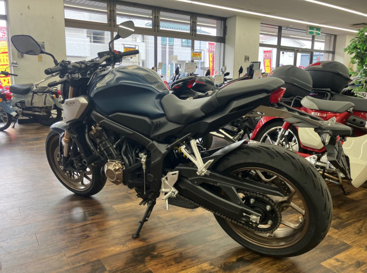 Мотоцикл Honda CB650R з пробігом 21637 km
