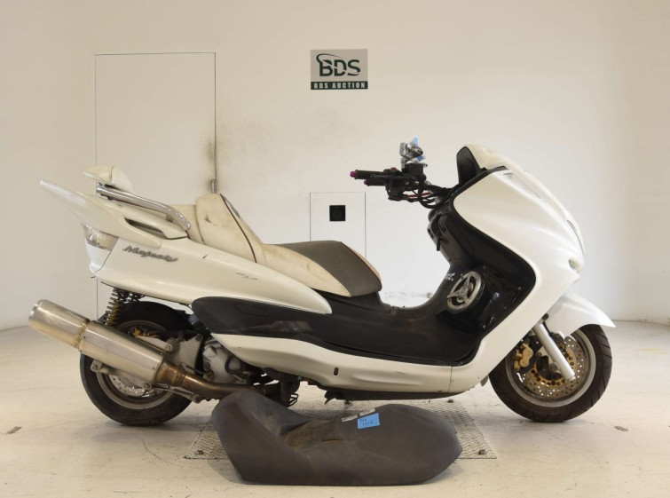 Мотоцикл Yamaha MAJESTY 250C