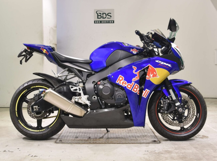 Мотоцикл Honda CBR1000RR з пробігом 9939 km