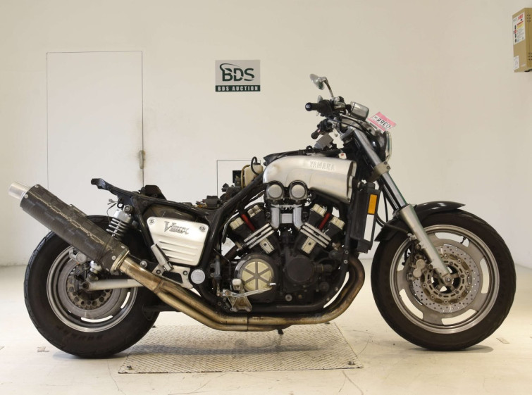 Мотоцикл Yamaha V-MAX1200 с пробегом 35888 m