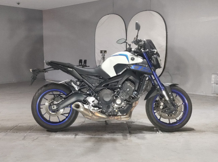 Мотоцикл Yamaha MT-09 с пробегом 32654 km