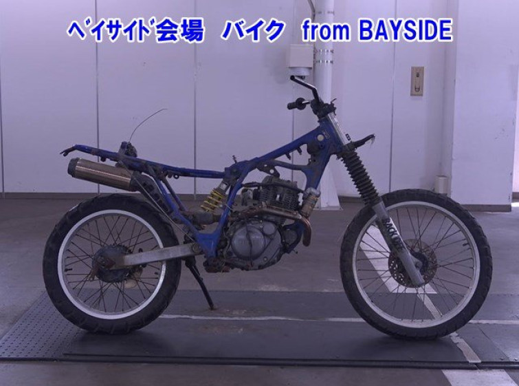 Мотоцикл Yamaha SEROW XT225