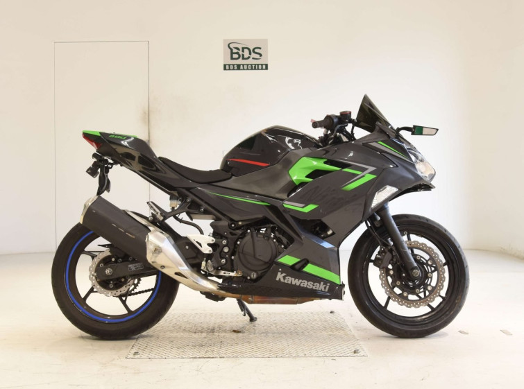 Мотоцикл Kawasaki NINJA400 с пробегом 11367 km