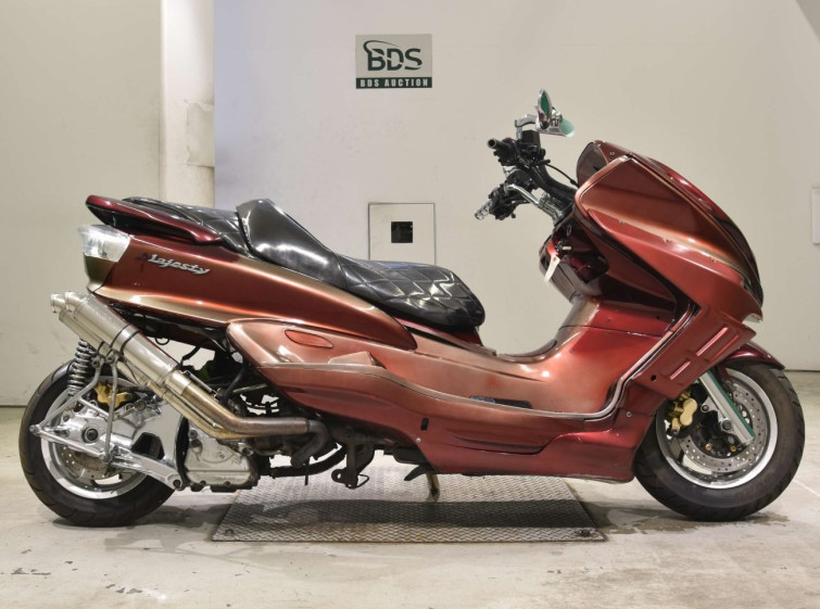 Мотоцикл Yamaha MAJESTY 250C