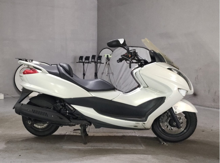 Мотоцикл Yamaha MAJESTY 250 с пробегом 75148 km